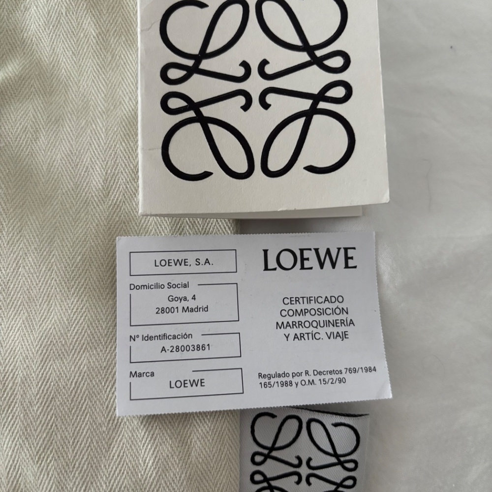 Handbag - Picture 3 of 3